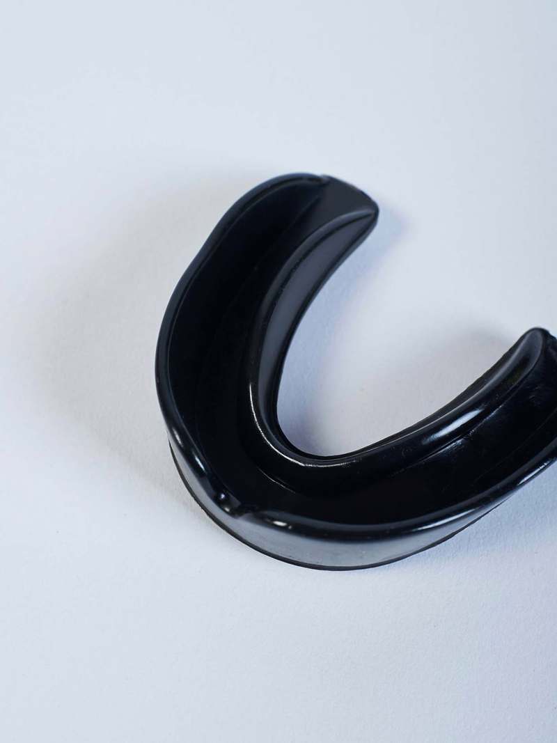MANTO basic Mouthguard-Black
